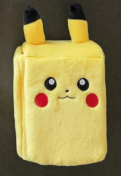 ぬいぐるみデッキケース ピカチュウ